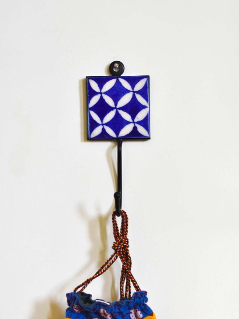 

Neerja Blue & White Pottery Handmade Wall Tile Hook