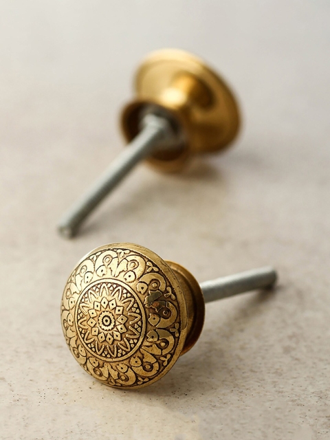 

Neerja Set Of 2 Gold-Toned Decorative Round Shape Floral Design Metal Drawer Knob