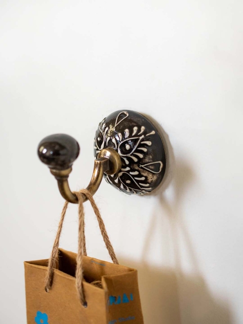 

Neerja Brown & Gold-Toned Handmade Pottery Single Wall Hook