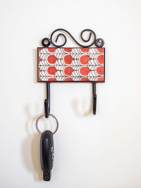 

Neerja Red & White Handmade Pottery Wall Tile Hook