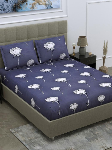 

DREAM WEAVERZ Grey & White Floral King Bedsheet with 2 Pillow Covers