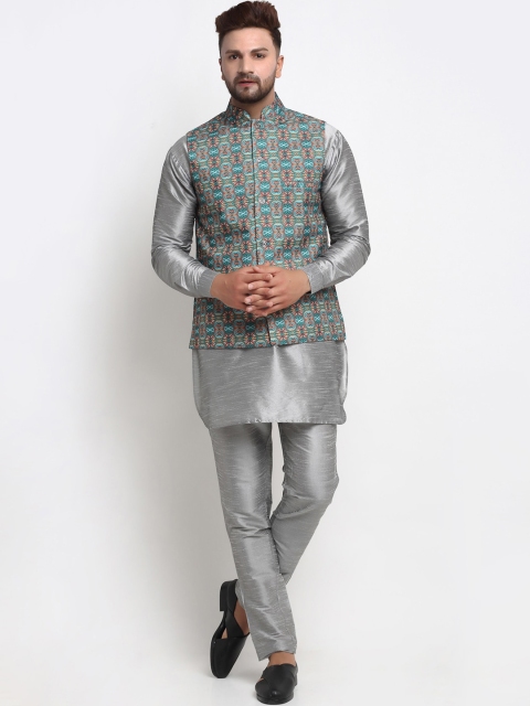 

Benstoke Men Grey Floral Dupion Silk Kurta with Pyjamas