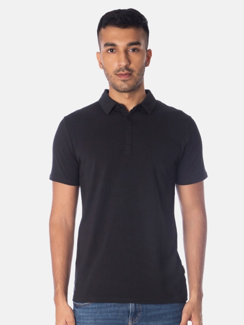 

Smugglerz Men Black Solid Slim Fit Polo T-shirt