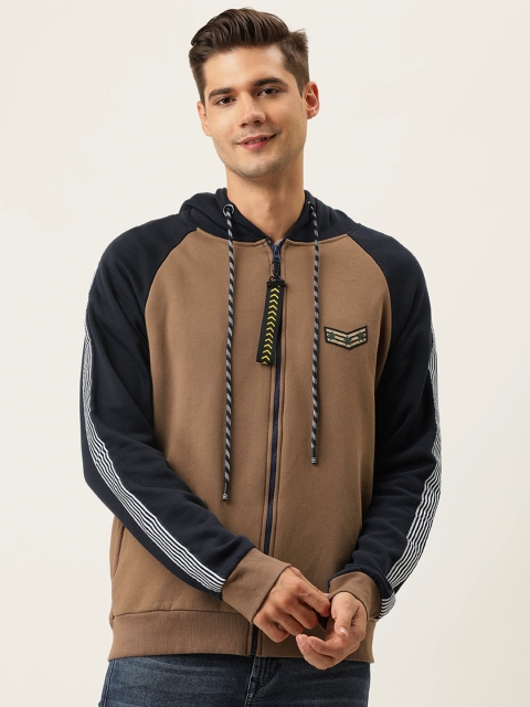 

Campus Sutra Men Brown Hooded Contrast Sleeve Sweatshirt