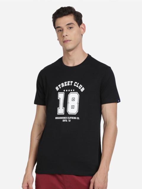 

Breakbounce Men Black Typography Printed Slim Fit T-shirt