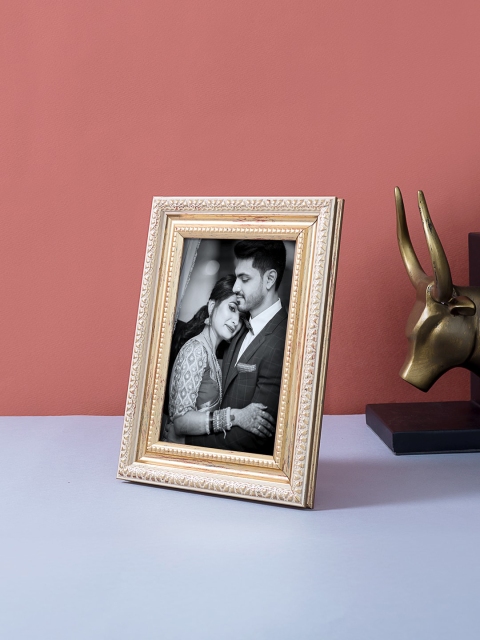 

Golden Peacock Gold-Toned & White Textured Table Top Frame
