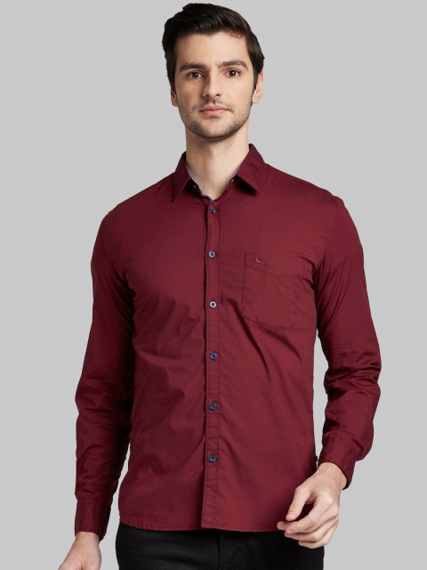 

Parx Men Maroon Solid Slim Fit Casual Shirt
