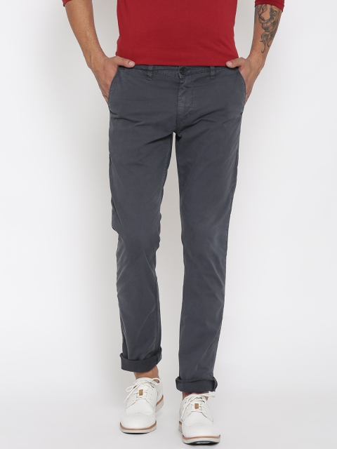 

Solly Jeans Co. Men Grey Solid Trenim Fit Flat-Front Trousers