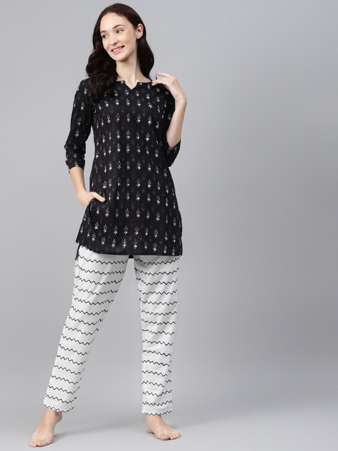 

Anubhutee Women Black & White Printed Pure Cotton Night suit