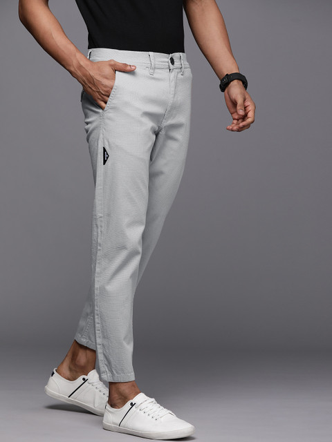 

WROGN Men Grey Self-Design Slim Fit Cropped Trousers