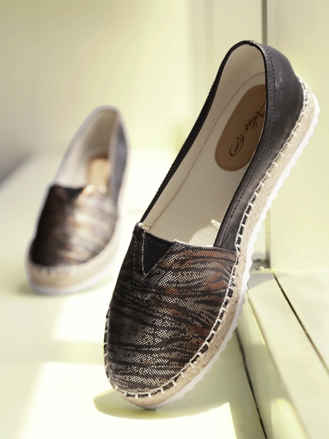 

Boltio Women Black Printed Espadrilles