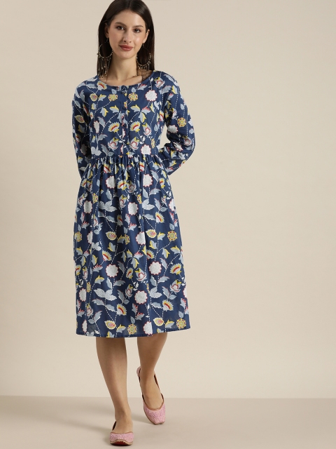 

Sangria Blue & White Ethnic Motifs Pleated Midi Dress