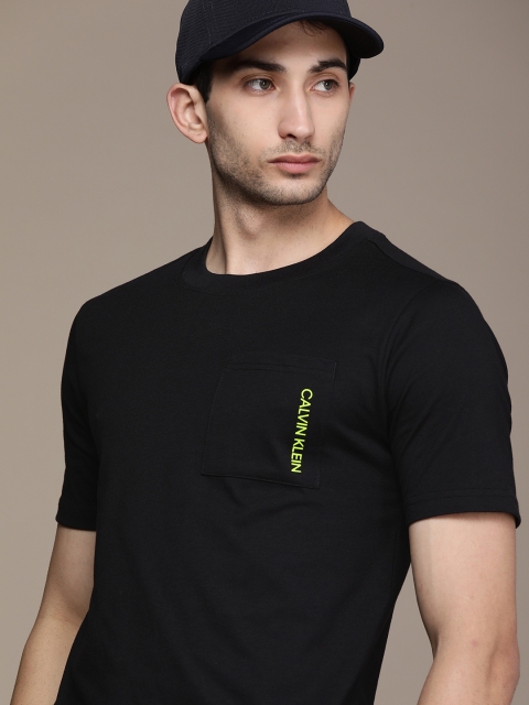 

Calvin Klein Jeans Men Black Printed T-shirt