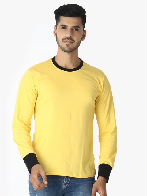 

LE BOURGEOIS Men Yellow and Black Solid Round Neck T-shirt