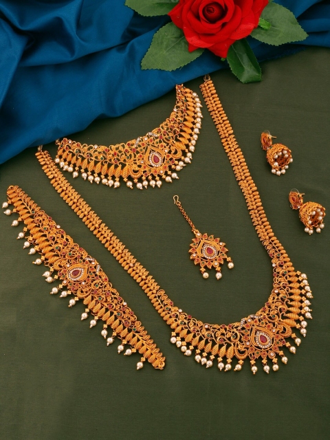 

Spargz Gold-Plated Magenta Pink & Off White Stone-Studded Beaded Jewellery Set