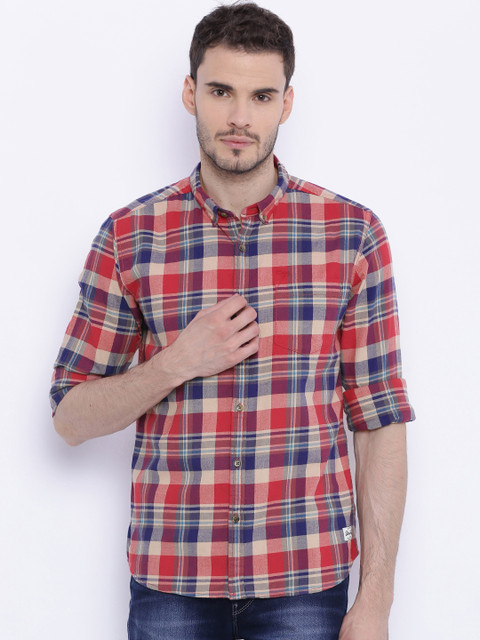 

Flying Machine Men Red Regular Fit Checked Casual Shirt, Pink
