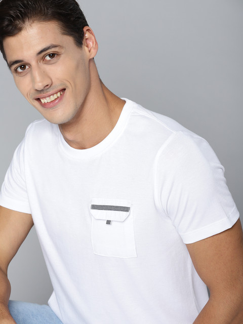 

Mast & Harbour Men White Pockets T-shirt