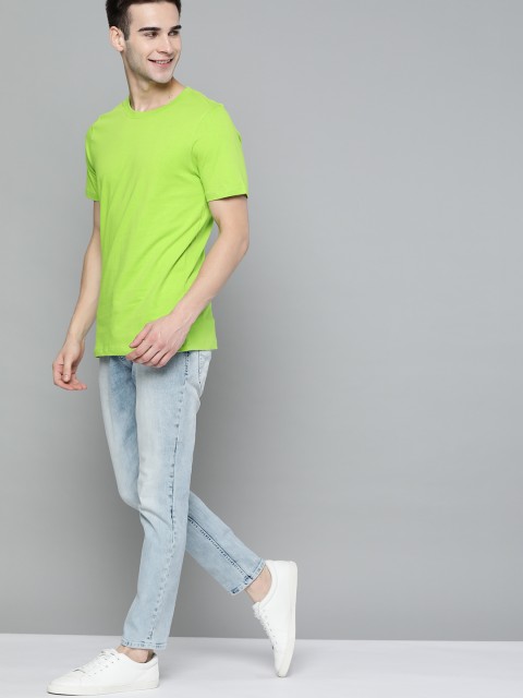 

Mast Harbour Men Lime Green Pure Cotton Solid Pure Cotton T-shirt