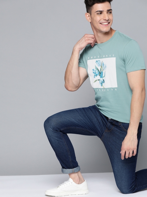 

Mast & Harbour Men Green & White Pure Cotton Printed T-shirt