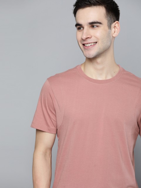 

Mast & Harbour Men Pink Solid Handcrafted T-shirt