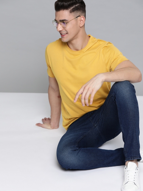 

Mast & Harbour Men Yellow Pure Cotton T-shirt