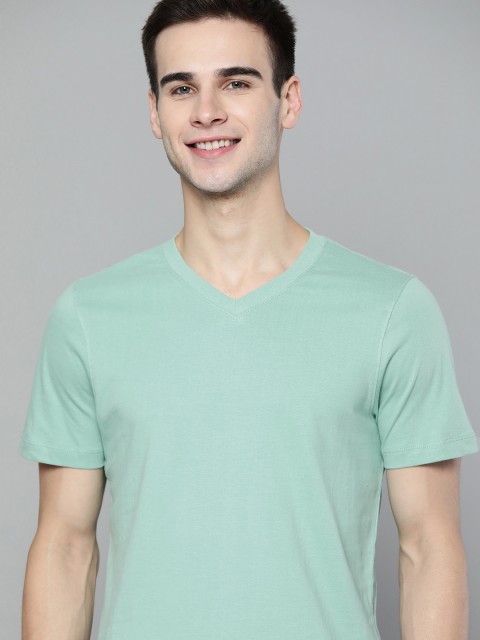 

Mast Harbour Men Green Solid Pure Cotton V-Neck Pure Cotton T-shirt