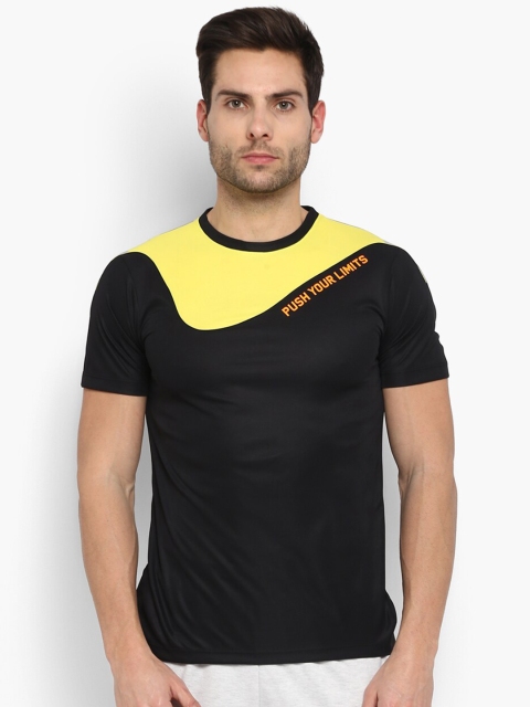 

Yuuki Men Black and Yellow Colourblocked T-shirt