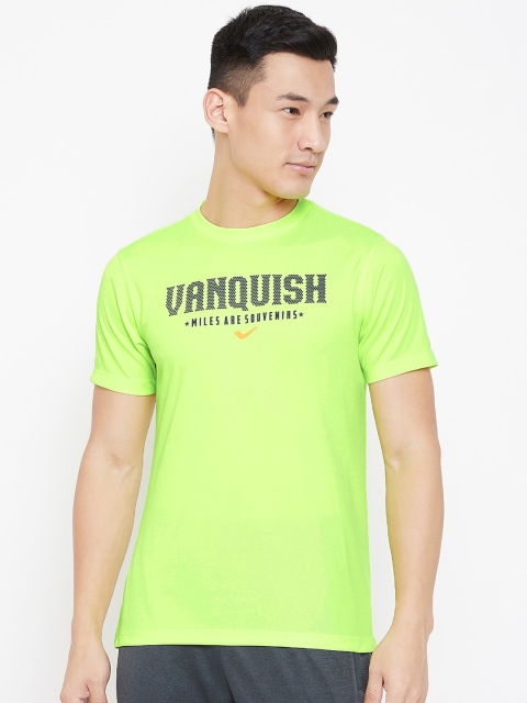 

Yuuki Men Fluorescent Green & Black Typography Printed T-shirt