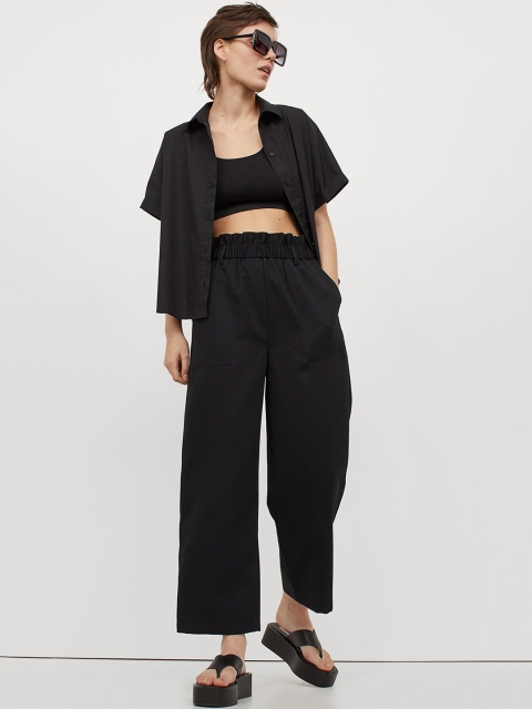 

H&M Women Black Paper Bag Trousers