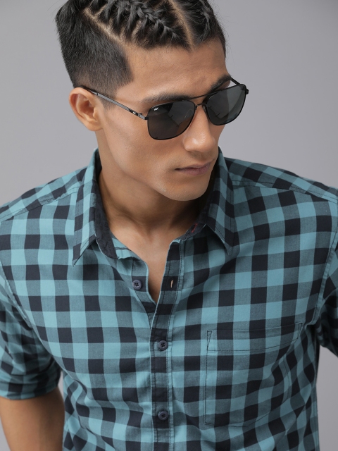 

Roadster Men Navy Blue Gingham Checks Opaque Checked Casual Shirt