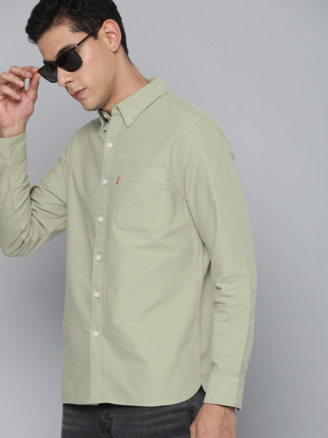 

Levis Men Tea Green Slim Fit Opaque Solid Casual Shirt