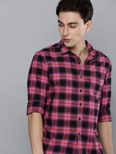

Levis Men Pink & Black Slim Fit Tartan Checked Cotton Casual Shirt