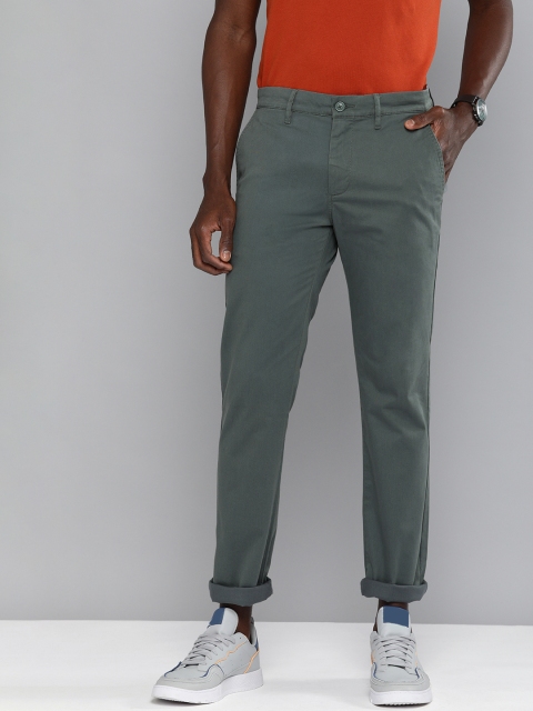 

Levis Men Grey Slim Fit Chinos