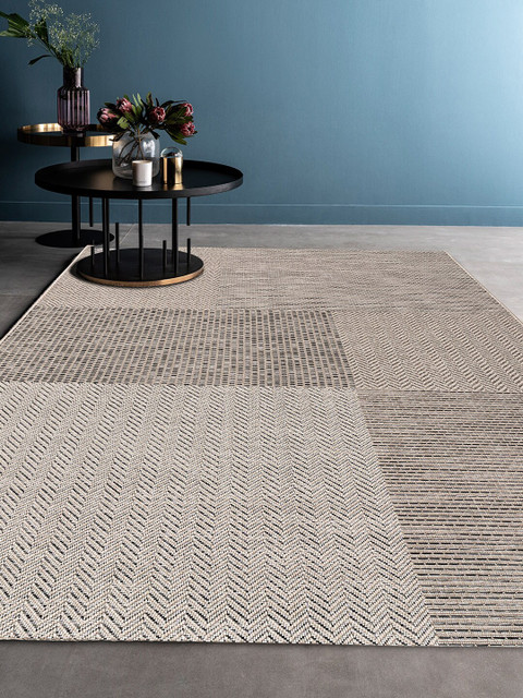

DDecor Beige Geometric Small Rectangular Rug