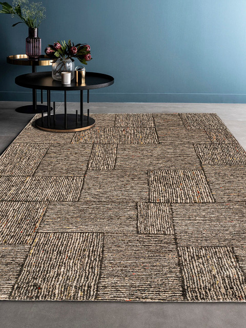 

DDecor Charcoal Grey & Beige Geometric Printed Large Carpet