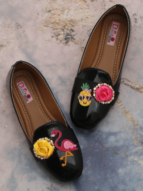 

DChica Girls Black Ballerinas