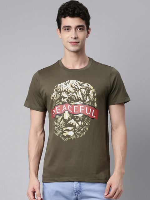 

QUANCIOUS Men Olive Green Printed Raw Edge Sustainable T-shirt