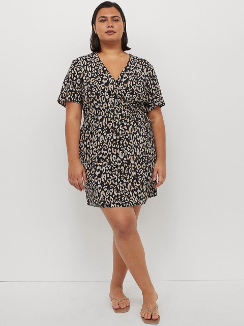

H&M Black & Off White Animal Printed H&M+ Wrap dress