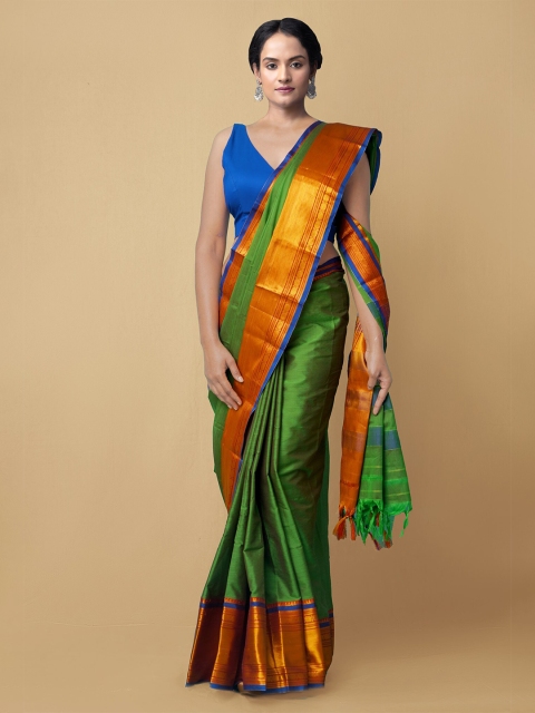 

Unnati Silks Green & Gold-Toned Zari Silk Cotton Handloom Narayan Peth Saree