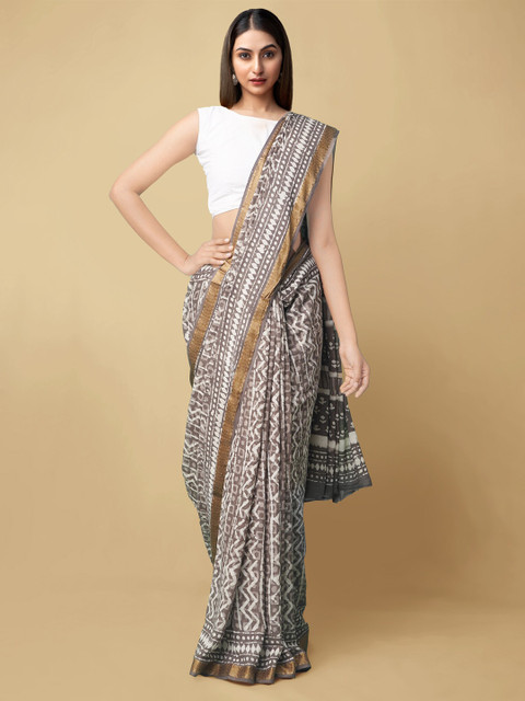 

Unnati Silks Grey & White Dabu Pure Cotton Dabu Saree