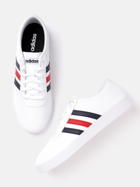 

ADIDAS Men White Solid Easy VULC 2.0 Sneakers