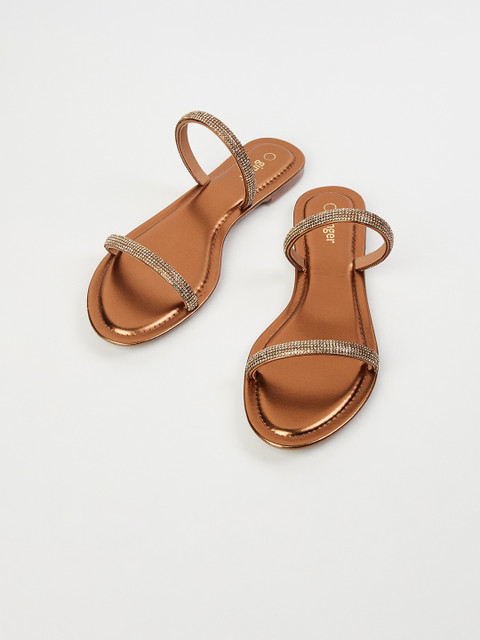 

Ginger by Lifestyle Women Gold-Toned Textured One Toe Flats
