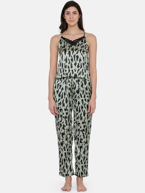 

Clovia Women Green & Black Printed Night suit