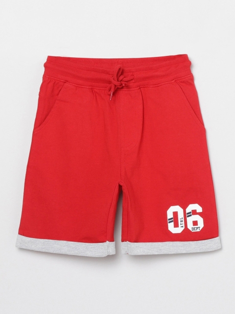

max Boys Red Mid-Rise Pure Cotton Regular Shorts