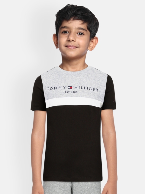 

Tommy Hilfiger Boys Black & Grey Melange Colourblocked Organic Cotton T-shirt
