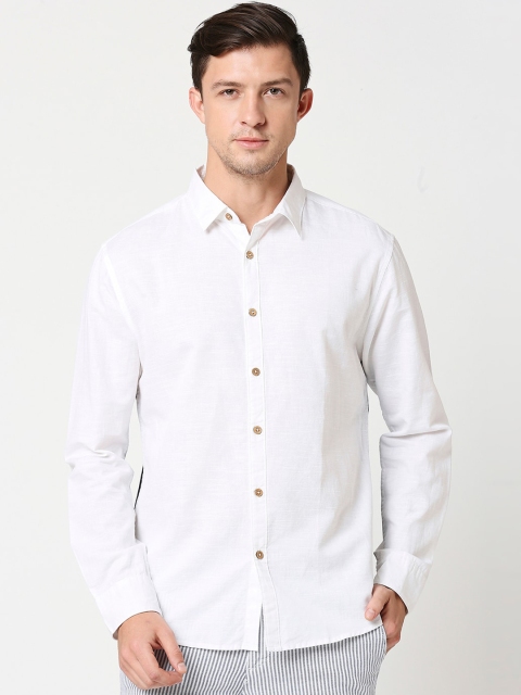 

Bewakoof Men White & Black Regular Fit Colourblocked Casual Shirt