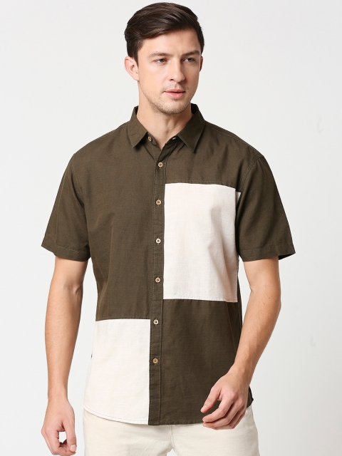 

Bewakoof Men Olive Green Colourblocked Casual Shirt