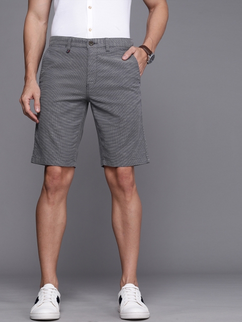 

Louis Philippe Sport Men Grey Self Design Slim Fit Regular Shorts