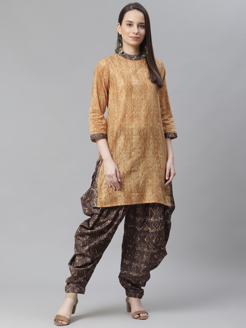 

Cottinfab Women Beige Printed Regular Kurta with Patiala