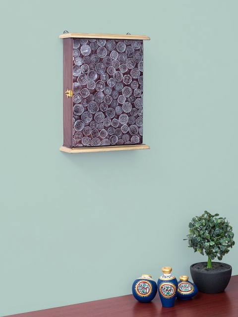 

Golden Peacock Brown Coin Emboss Rectangle Wooden Key Holder